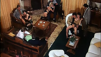 Najboljši Skupinski Seks In Oralni Seks V Najboljšem Vintage Porno Filmu Vseh Časov